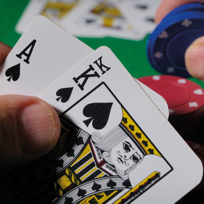 Почему покерную комбинацию из туза и короля иногда называют «Анна Курникова»?