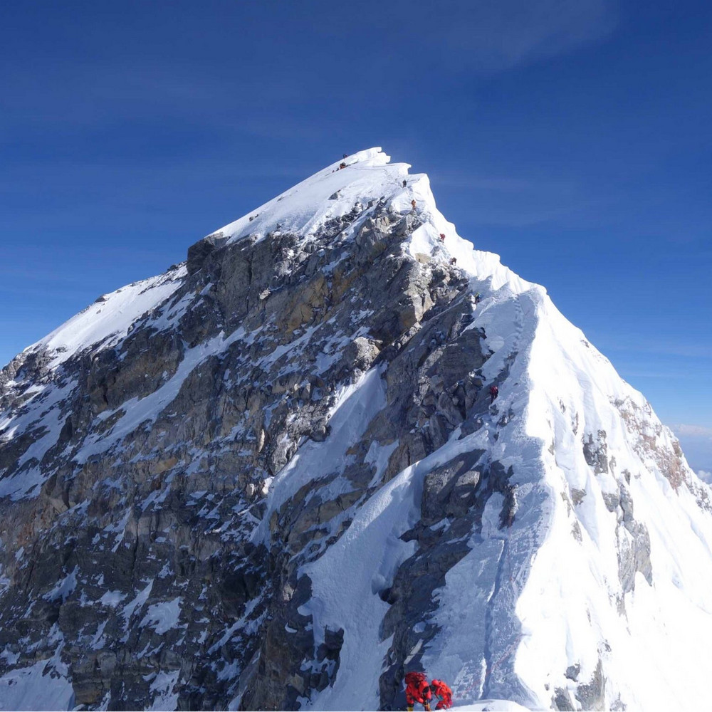 Где несколько миллионов лет назад находились породы, складывающие вершину Эвереста?