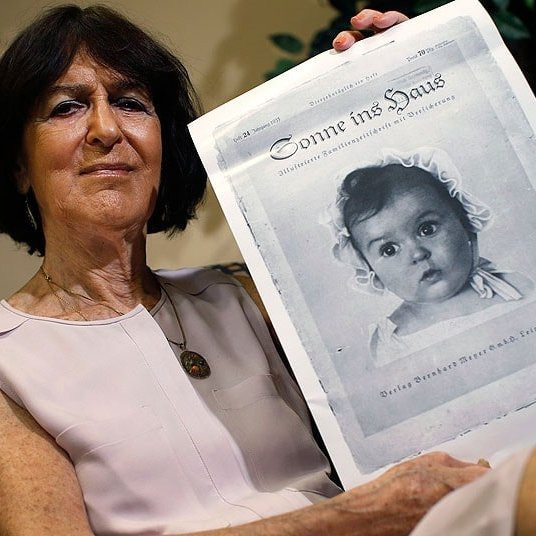 Каким образом еврейской девочке удалось победить в фотоконкурсе арийских детей?