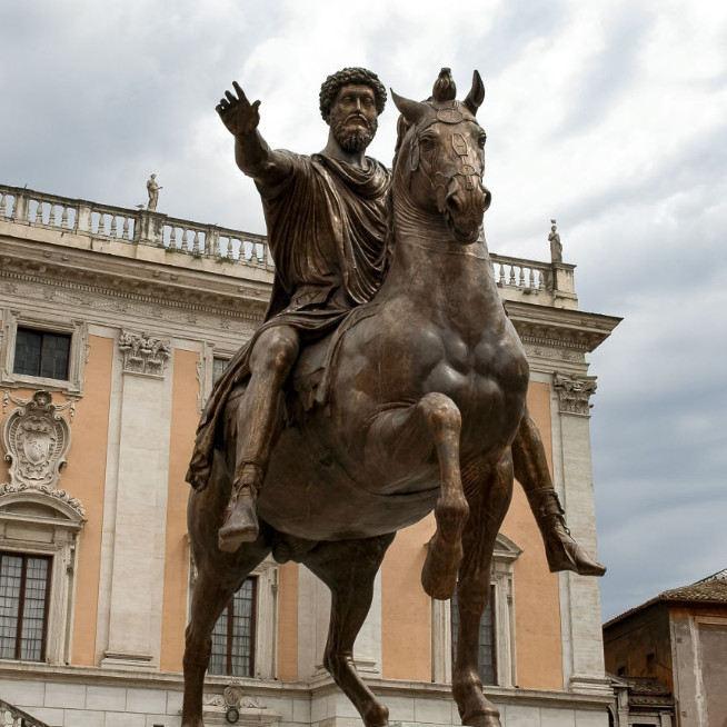 Почему в Риме сохранилась только одна бронзовая дохристианская статуя?