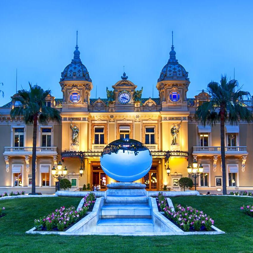 Гражданам какого государства запрещено играть в казино Монте-Карло?