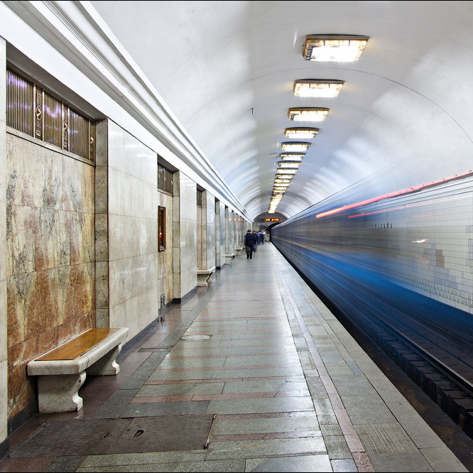 Где находится самая глубокая в мире станция метро?