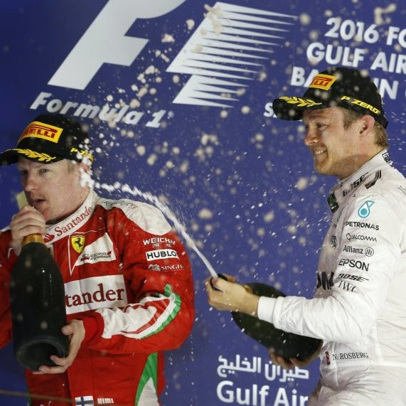 Почему на некоторых этапах Формулы-1 победители не обливаются шампанским?