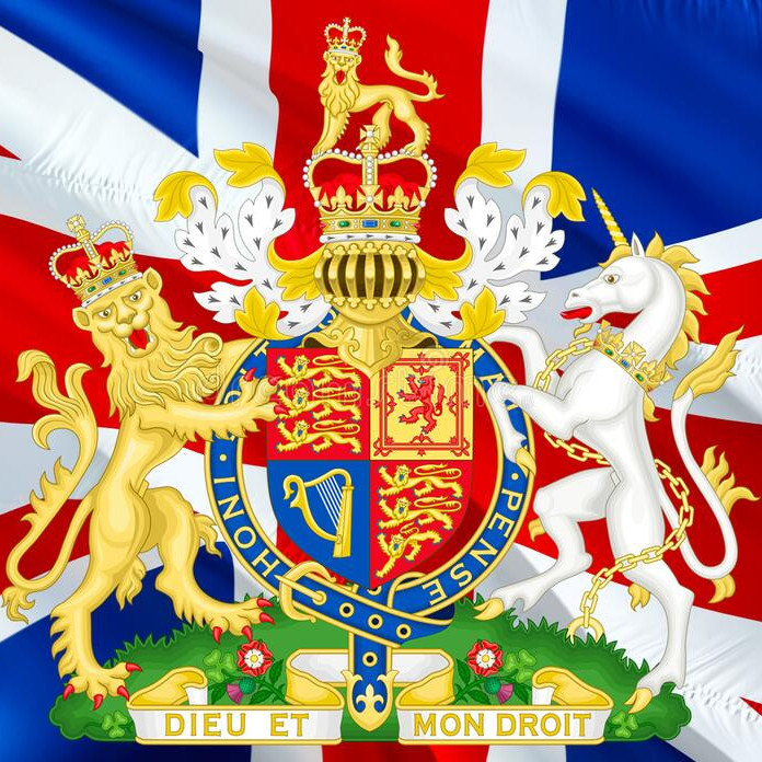 На каком языке написан девиз на гербе Великобритании?