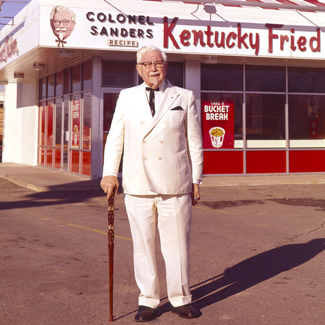 В каком ресторане Полковник Сандерс съел худшую курицу в своей жизни?