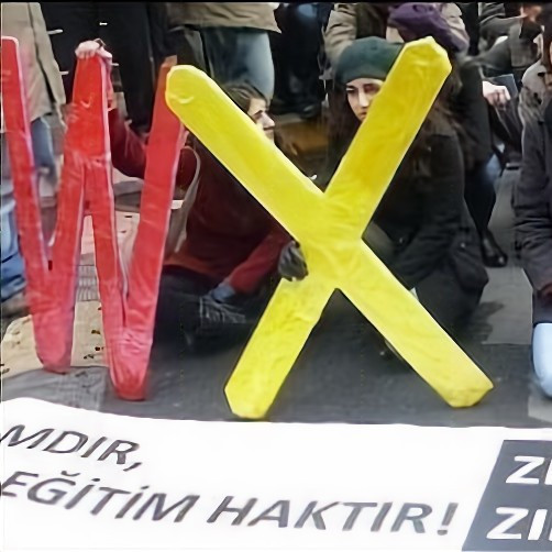 Какие буквы запрещали на территории Турции?