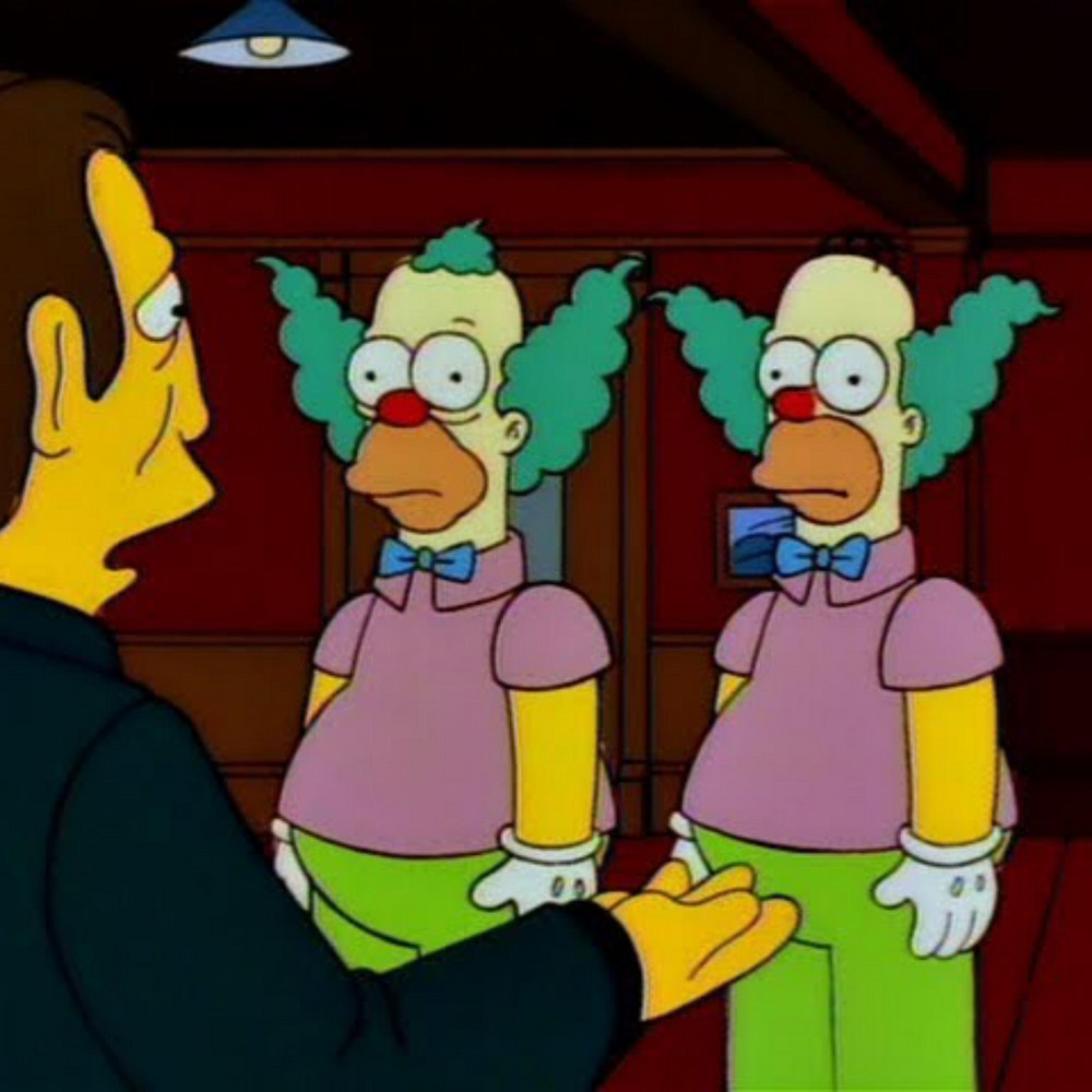 Чем объясняется внешнее сходство Гомера Симпсона и клоуна Красти?