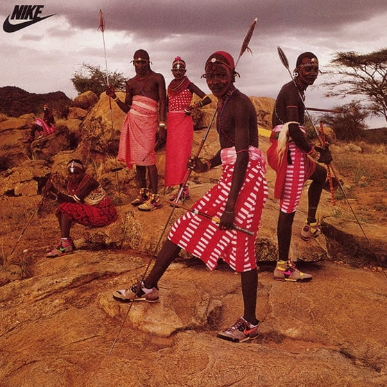 Какой ляп допустила компания Nike, снимая рекламу кроссовок с участием африканского племени?