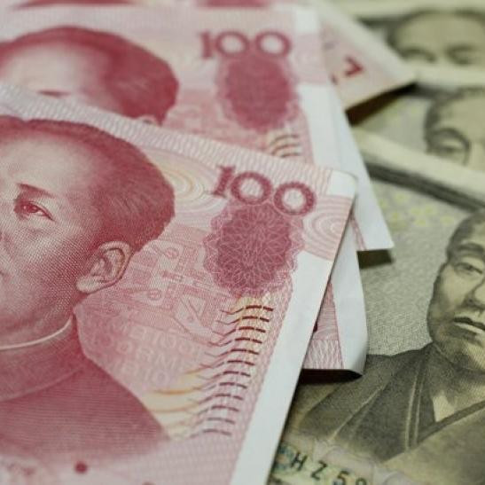 Какие валюты произошли от китайского юаня, изменив названия с учётом особенностей местного языка?