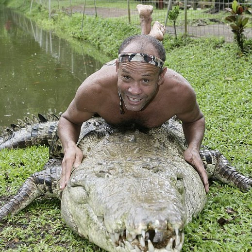 С каким человеком в течение 20 лет дружил дикий крокодил?