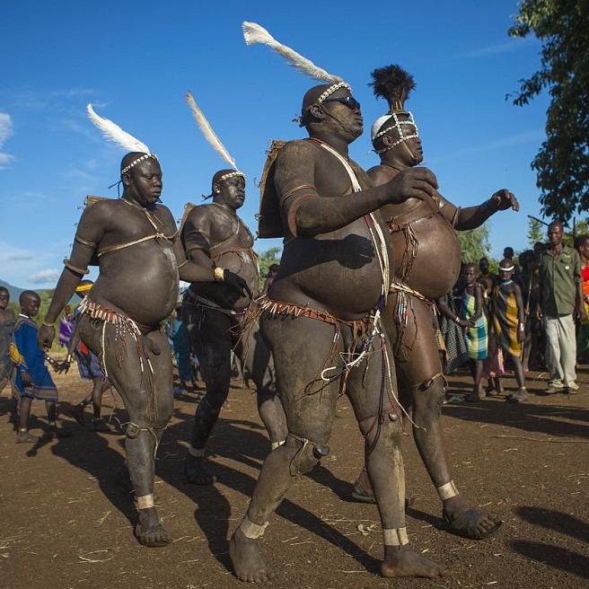 В каком племени самые толстые мужчины пользуются всеобщим уважением?