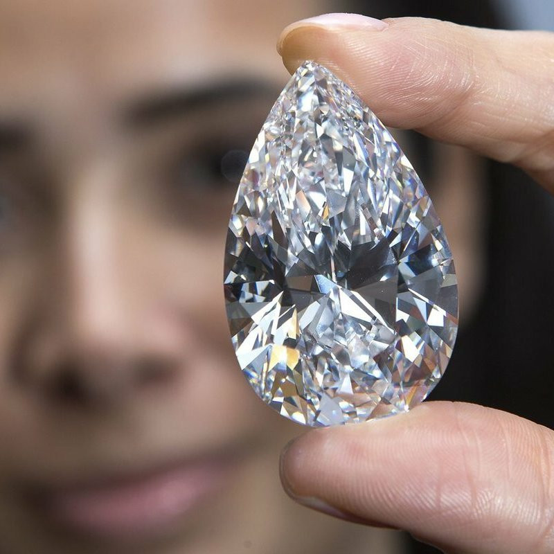 Каким образом был доставлен самый большой алмаз в мире из ЮАР в Англию?