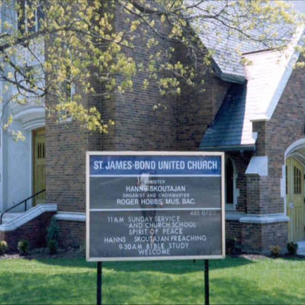Где можно было посетить церковь Святого Джеймса -Бонда?