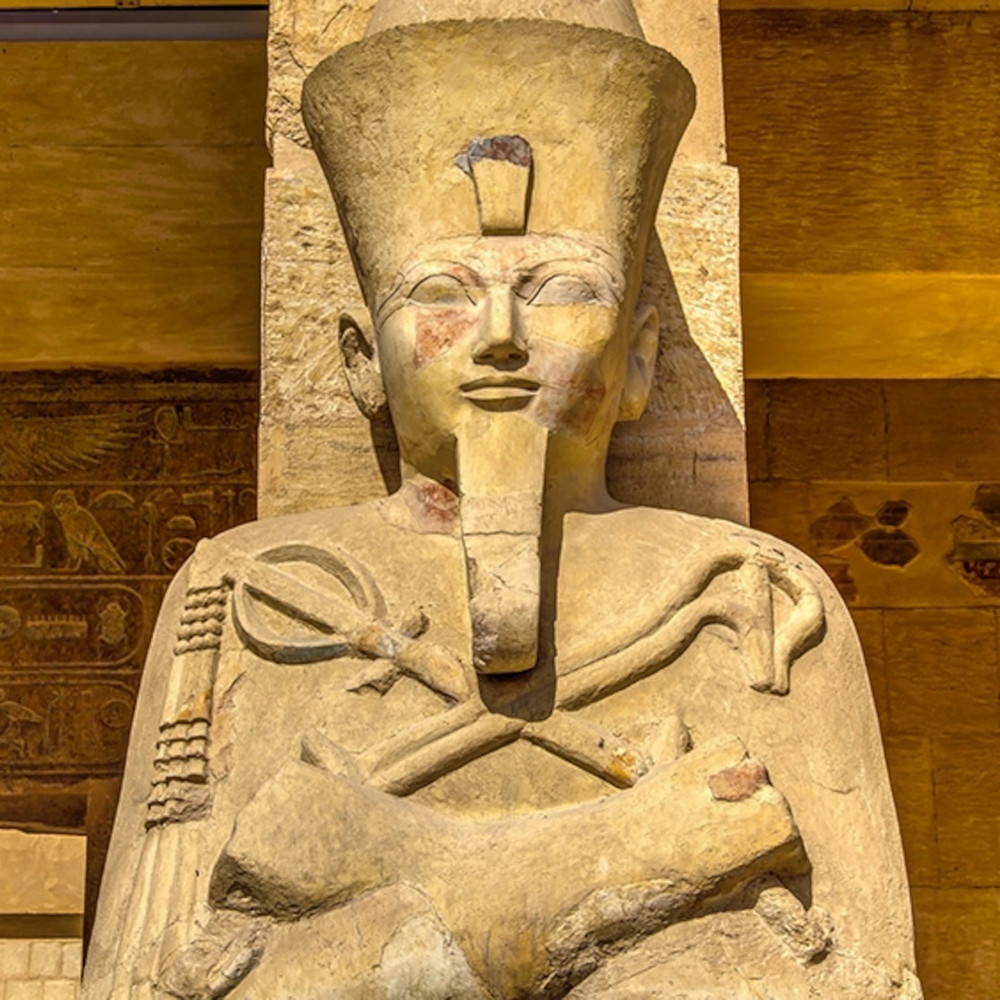Почему женщина-фараон Хатшепсут носила бороду?