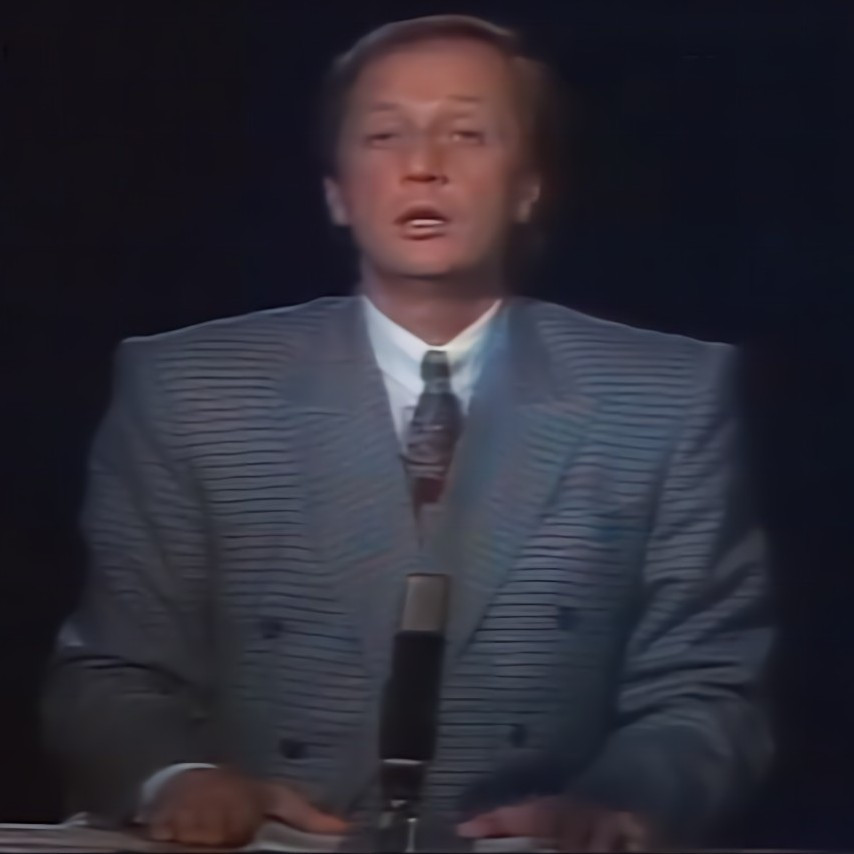 Почему при встрече Нового 1992 года бой курантов по телевидению был задержан на минуту?