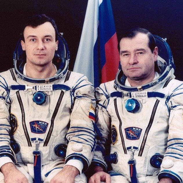 Каких людей, посетивших США в 1995 году, по документам оформили как «инопланетян»?