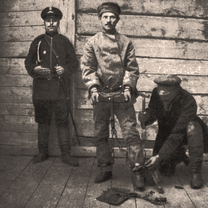 Откуда взялось выражение «Иван, не помнящий родства»?